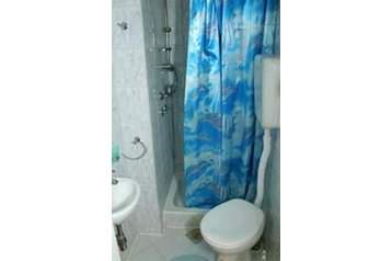 Croaţia Privát Komiža, Exteriorul